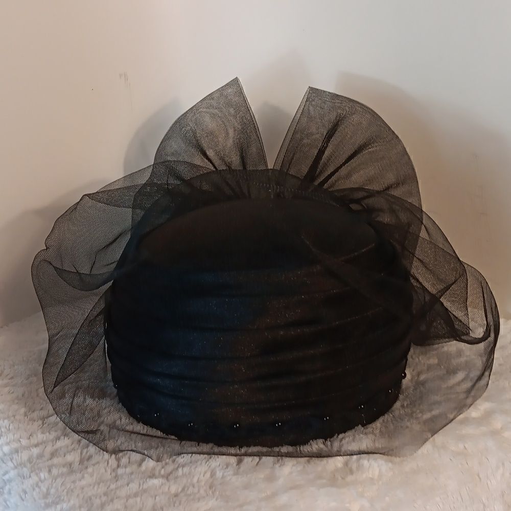 Mr Hi's Classic Beaded Pill Box Hat